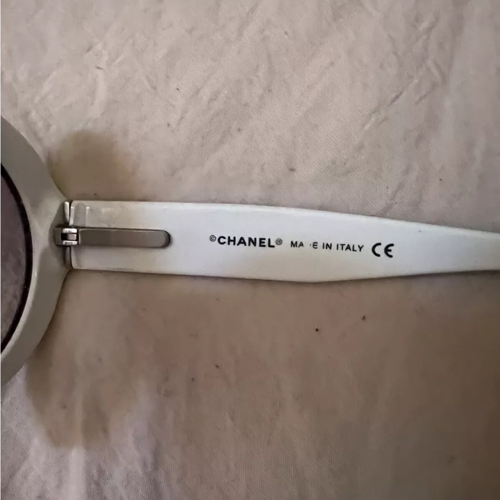 Chanel Classic 5120 Sunglasses - Picture 10 of 10